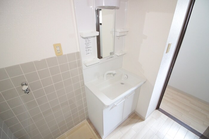 物件内観写真11　(収納)