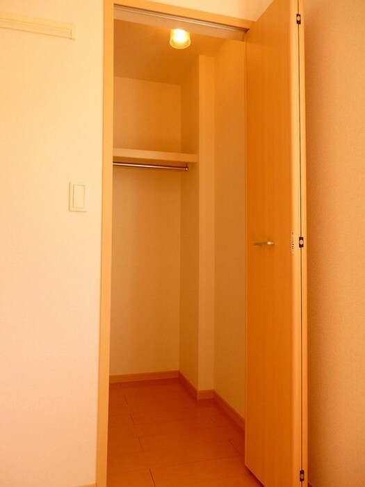 物件内観写真8　(収納)