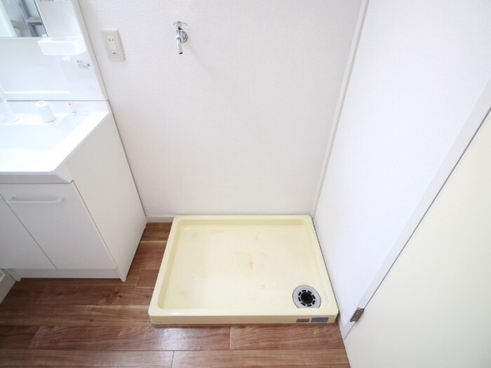 物件内観写真15　(洗濯機置場)