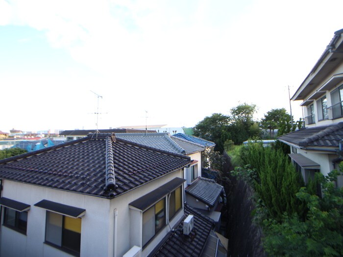 物件内観写真22　(室内からの展望)