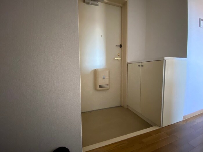 物件内観写真14　(玄関)