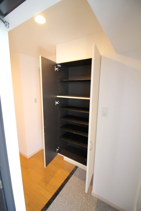 物件内観写真15　(靴箱)