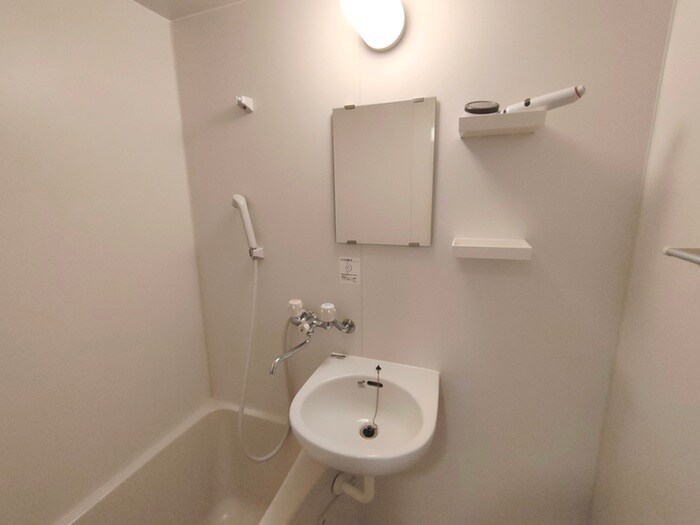 物件内観写真11　(洗面)