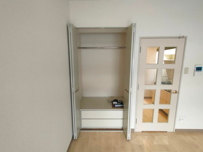 物件内観写真12　(収納)