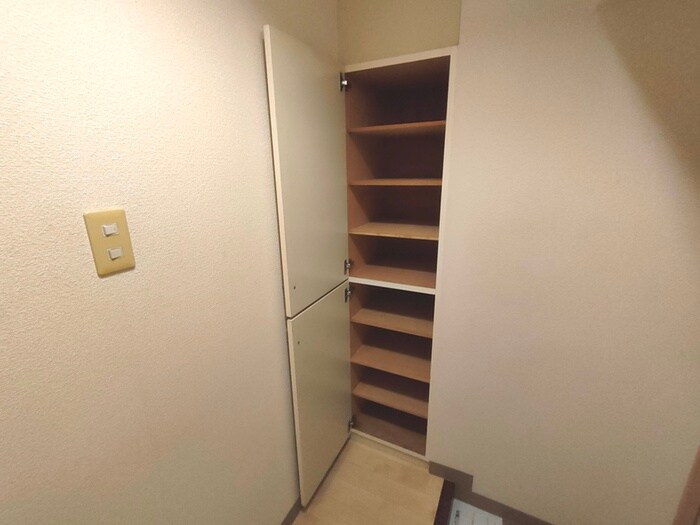 物件内観写真13　(靴箱)