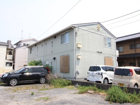 ファミーユ山崎外観写真