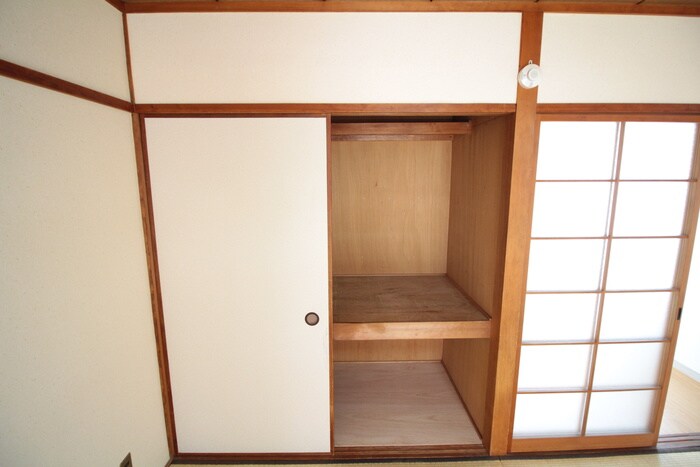 物件内観写真12　(収納)
