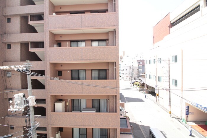 物件内観写真13　(室内からの展望)