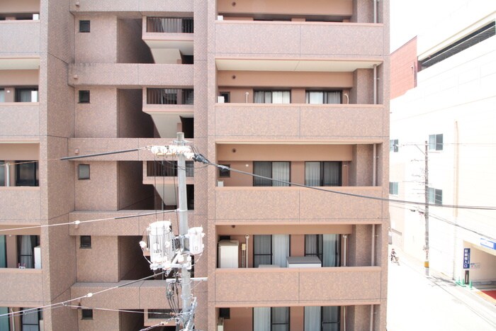 物件内観写真14　(室内からの展望)