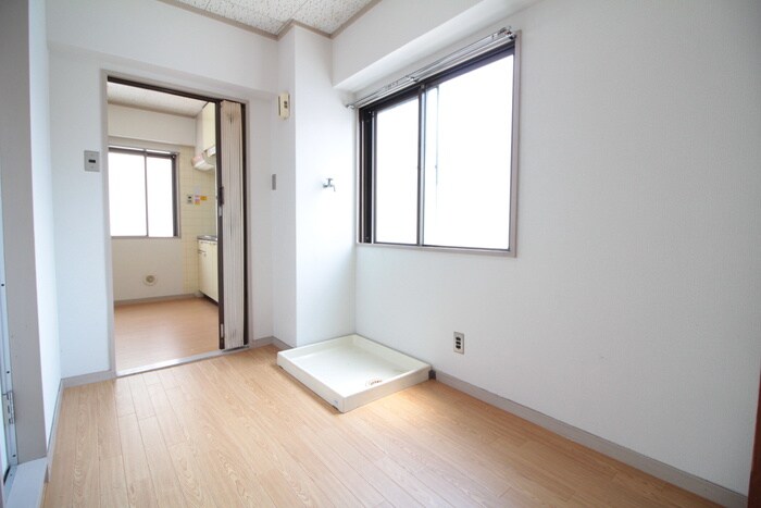 物件内観写真16　(居室)