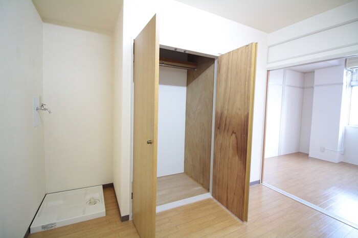 物件内観写真13　(収納)