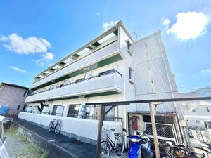 関本マンション外観写真