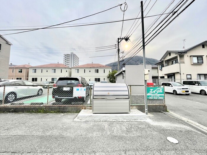 物件外観写真4　(建物設備)