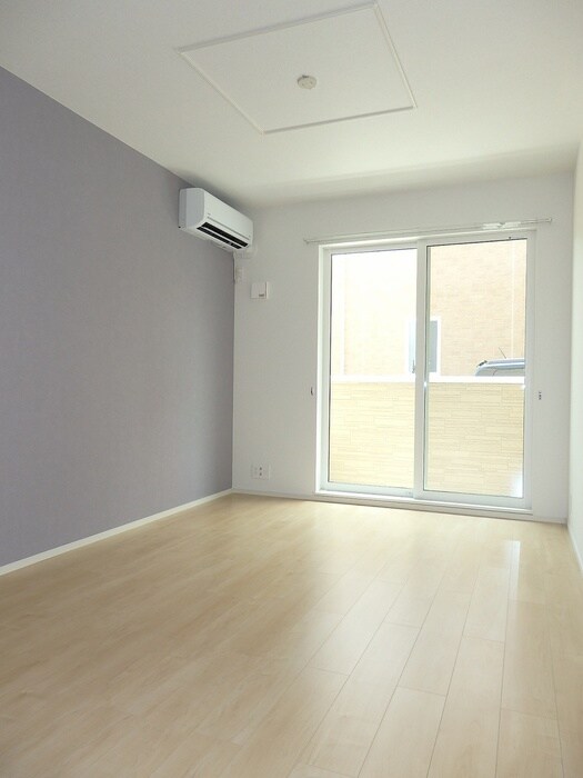 物件内観写真3　(居室)