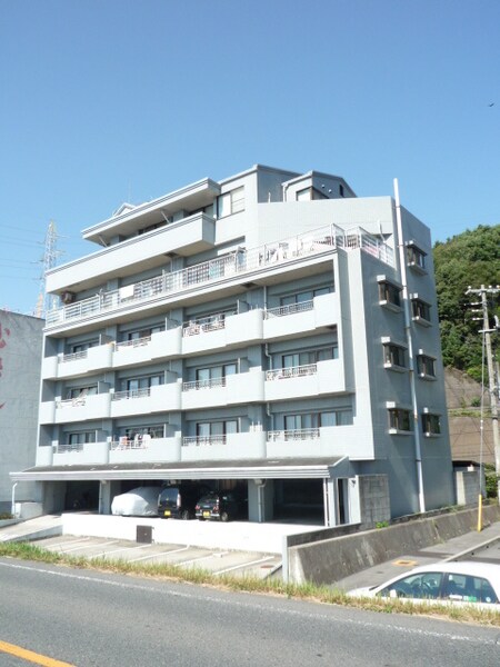 ロイヤルハウス山手外観写真