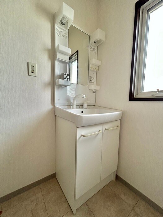 物件内観写真14　(洗面)