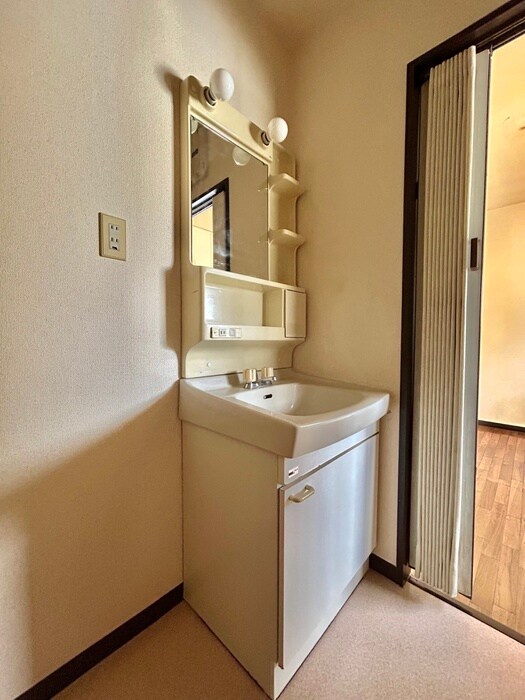 物件内観写真10　(洗面)