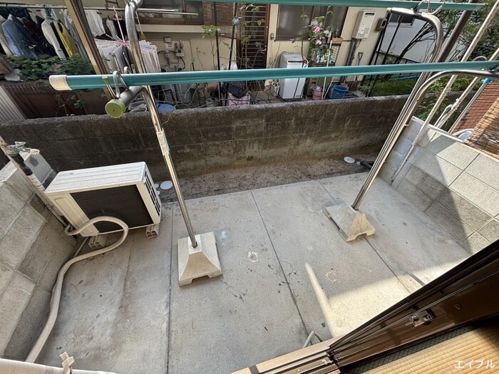 物件内観写真16　(洗濯機置場)