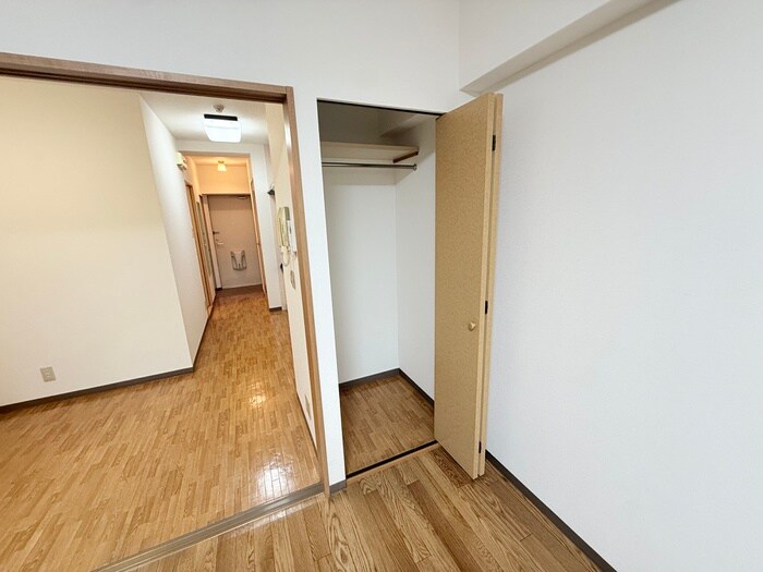 物件内観写真12　(収納)