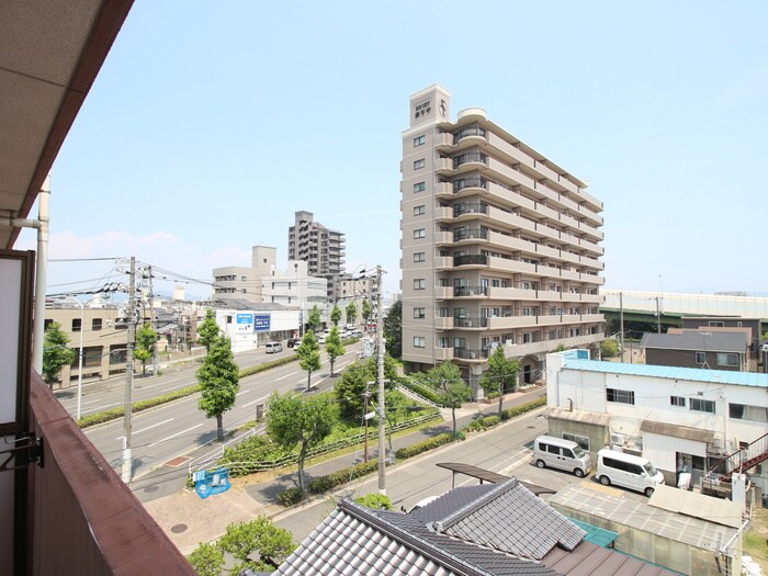 物件内観写真15　(室内からの展望)