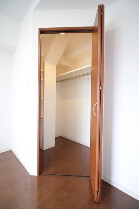 物件内観写真12　(収納)