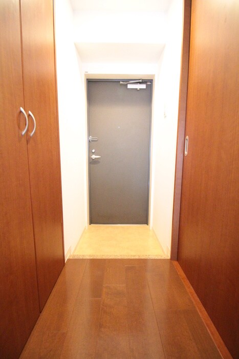 物件内観写真13　(玄関)