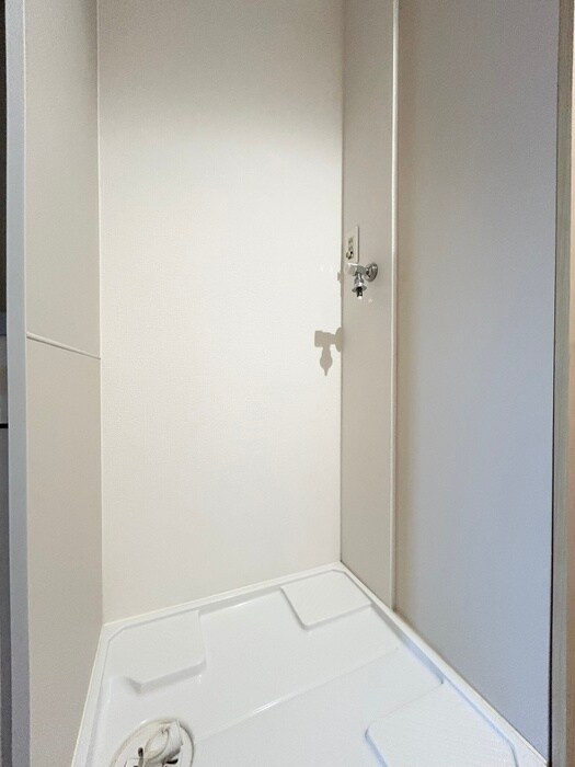 物件内観写真12　(洗濯機置場)