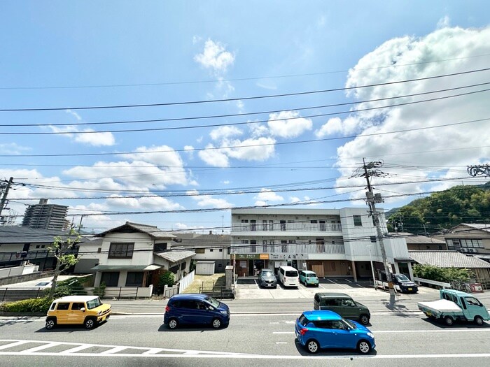 物件内観写真17　(室内からの展望)