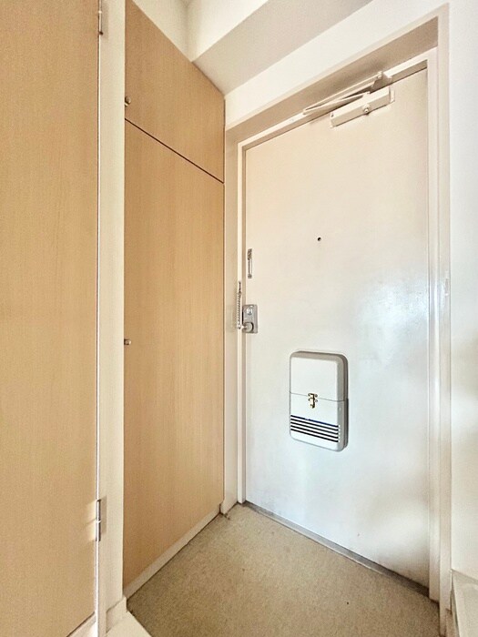 物件内観写真17　(玄関)