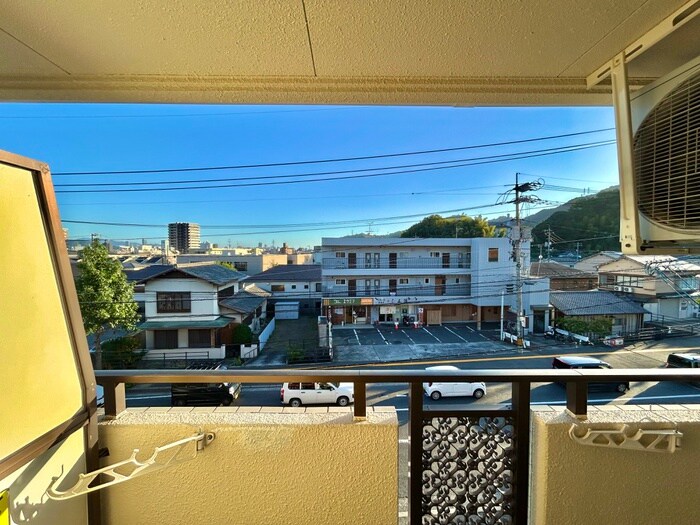 物件内観写真21　(室内からの展望)