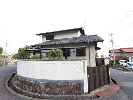 井上貸家外観写真