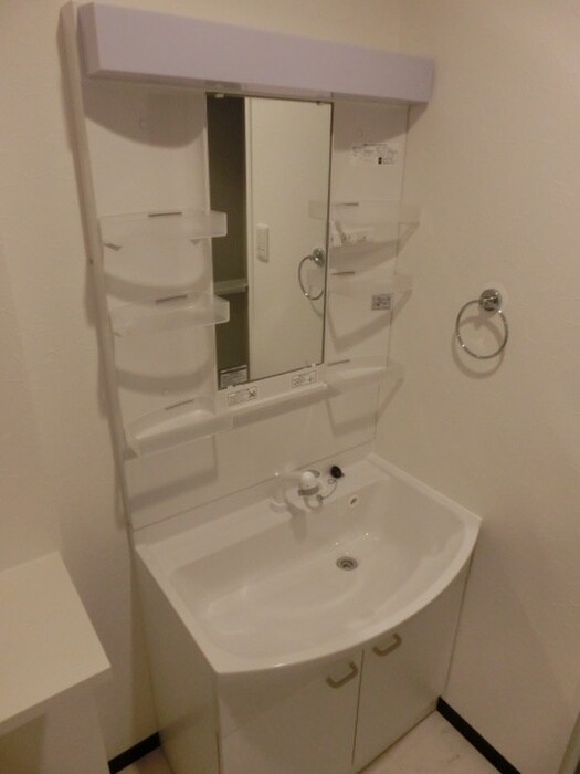 物件内観写真9　(洗面)