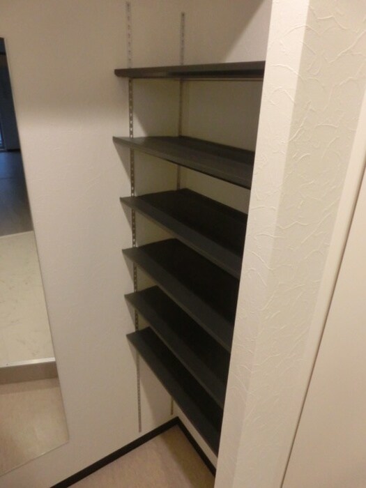 物件内観写真14　(靴箱)