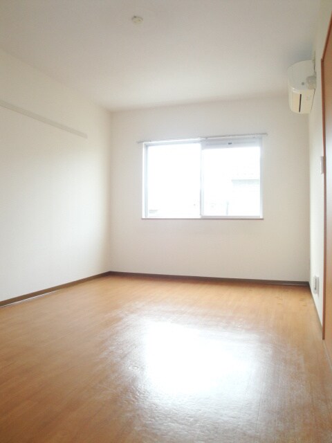 物件内観写真10　(居室)