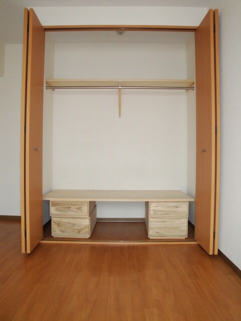 物件内観写真15　(収納)