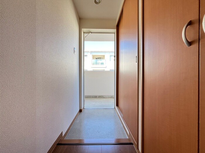 物件内観写真19　(玄関)