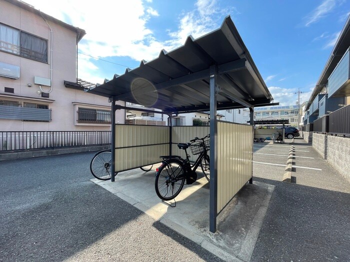 物件外観写真5　(駐輪場)
