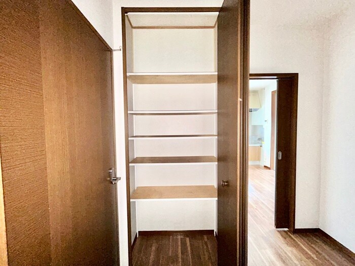 物件内観写真16　(収納)