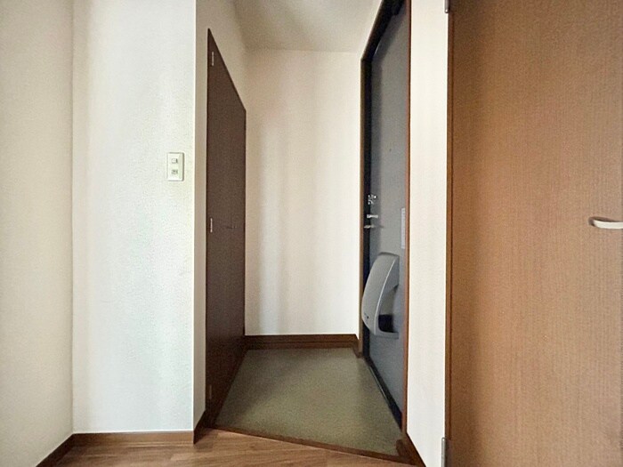 物件内観写真20　(玄関)