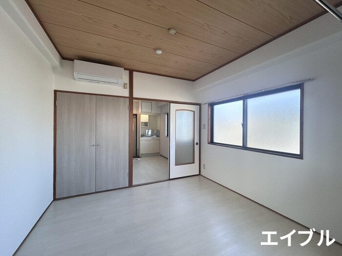 物件内観写真9　(居室)