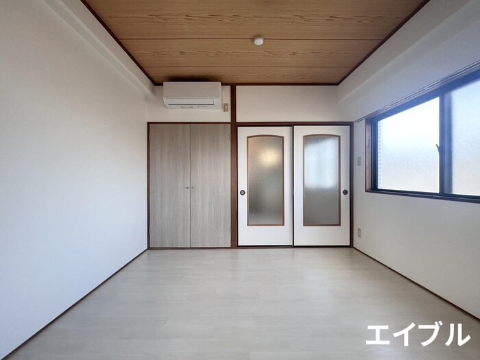 物件内観写真10　(居室)