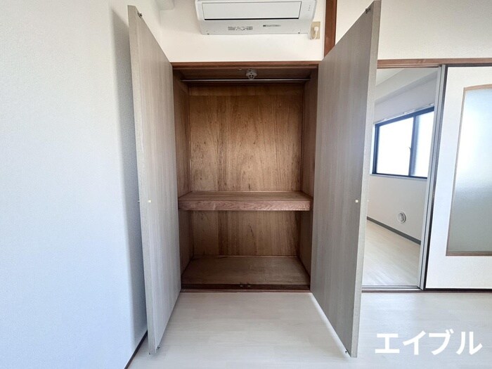 物件内観写真16　(収納)