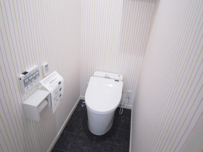 物件内観写真12　(トイレ)