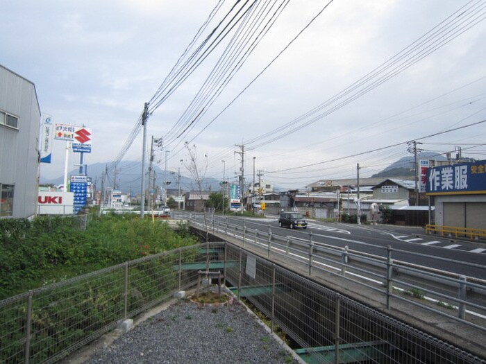 物件内観写真22　(室内からの展望)