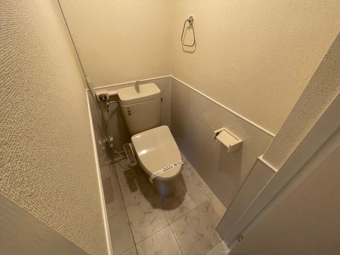 物件内観写真11　(トイレ)