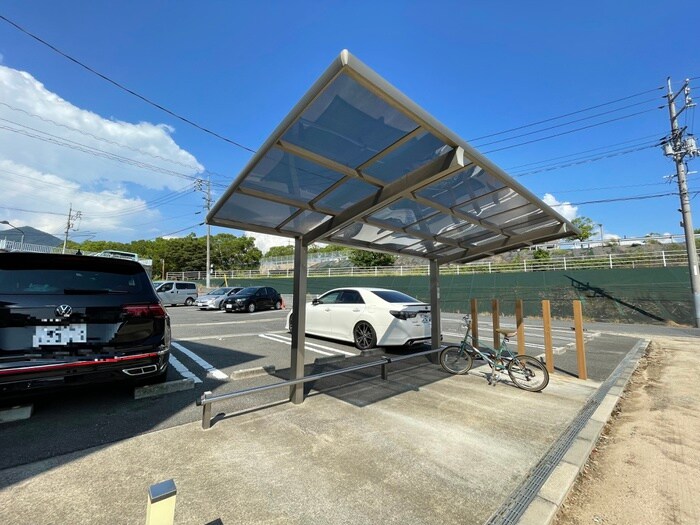 物件外観写真3　(駐輪場)