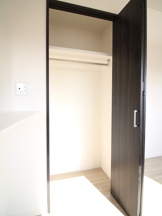 物件内観写真12　(収納)