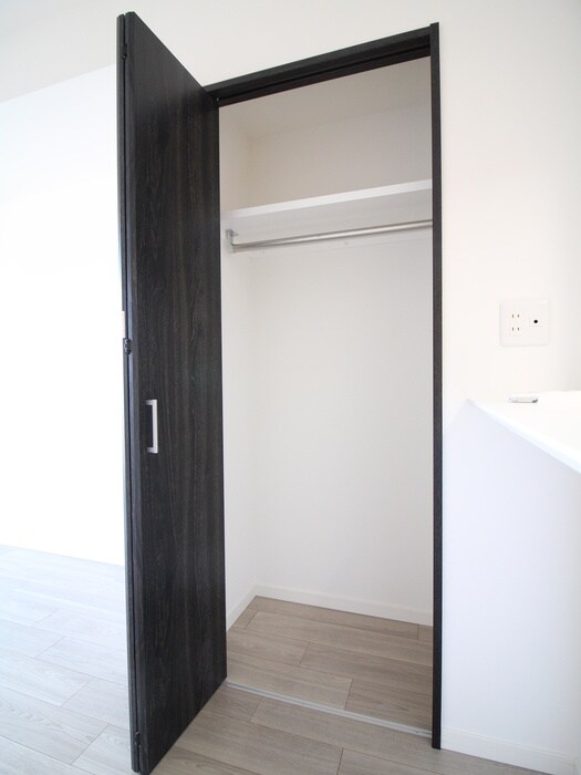 物件内観写真12　(収納)