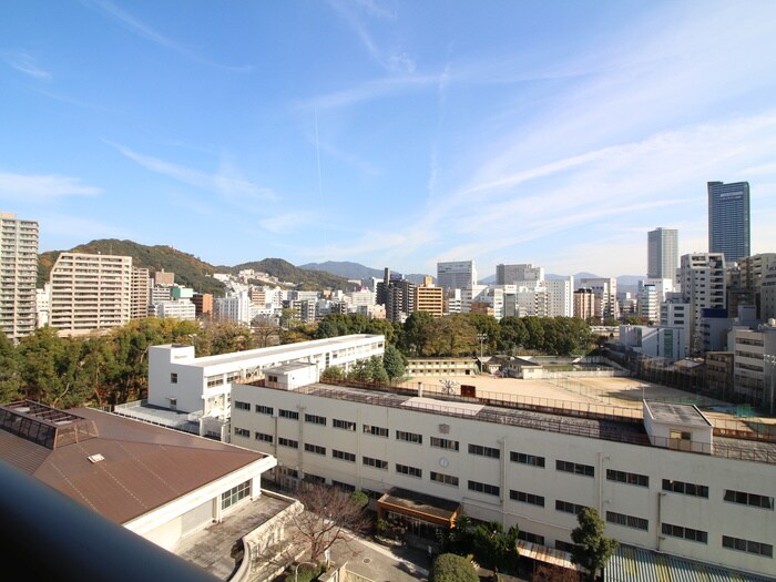 物件内観写真16　(室内からの展望)