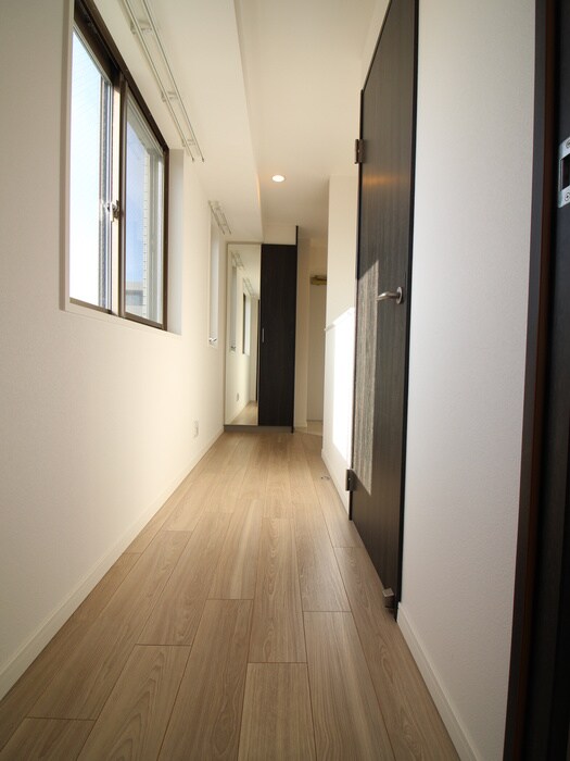 物件内観写真19　(廊下)